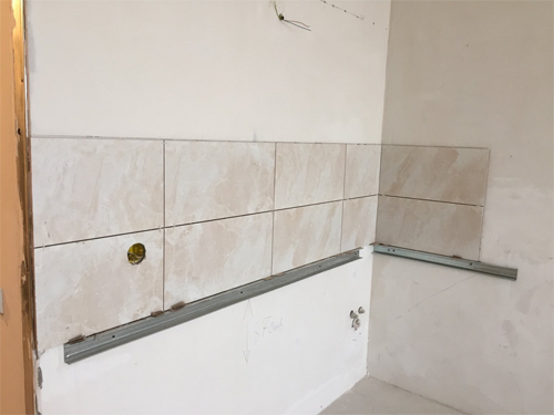 Укладка фартука из керамогранита фото